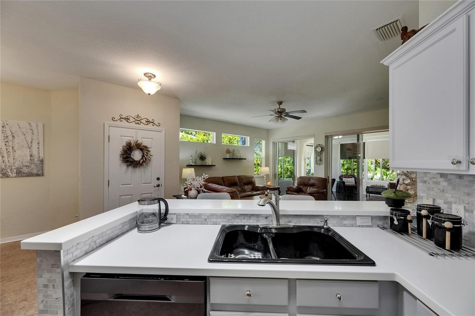 2068 SIFIELD GREENS WAY, SUN CITY CENTER, FL — photo 14