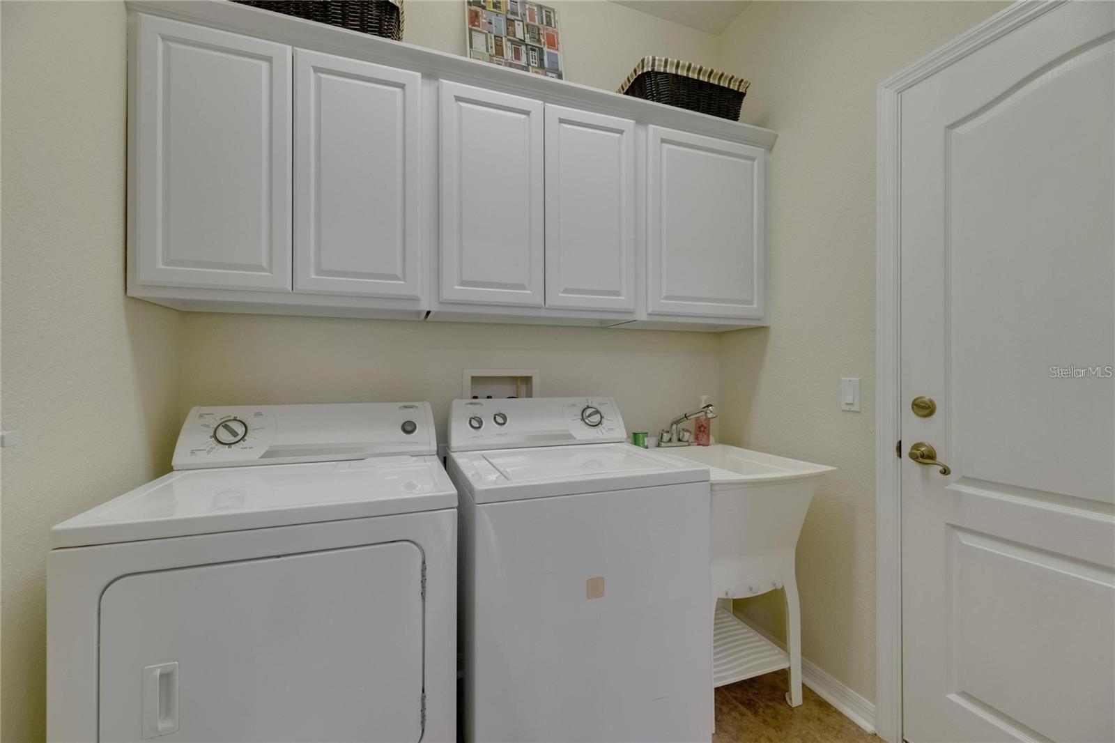 2068 SIFIELD GREENS WAY, SUN CITY CENTER, FL — photo 35
