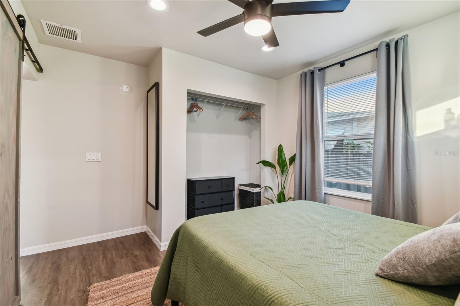 2310 30TH AVE N, ST PETERSBURG, FL — photo 12