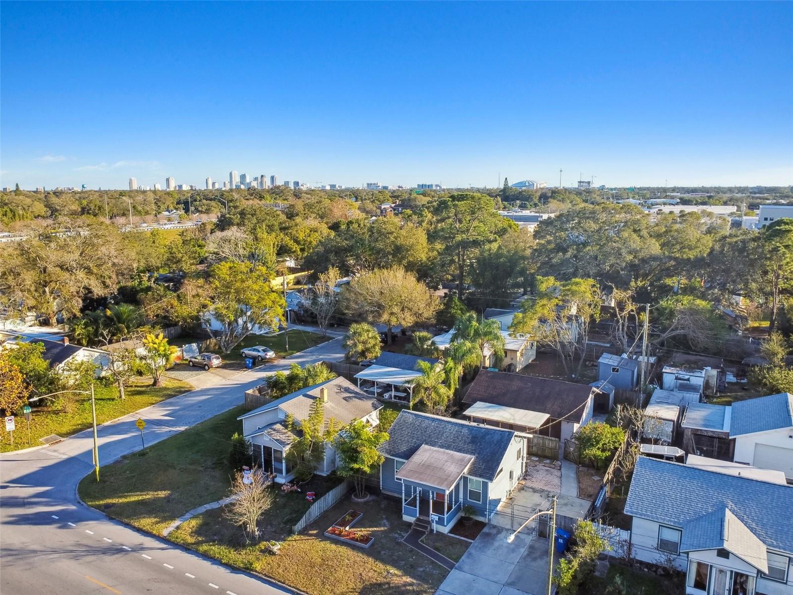 2310 30TH AVE N, ST PETERSBURG, FL — photo 32