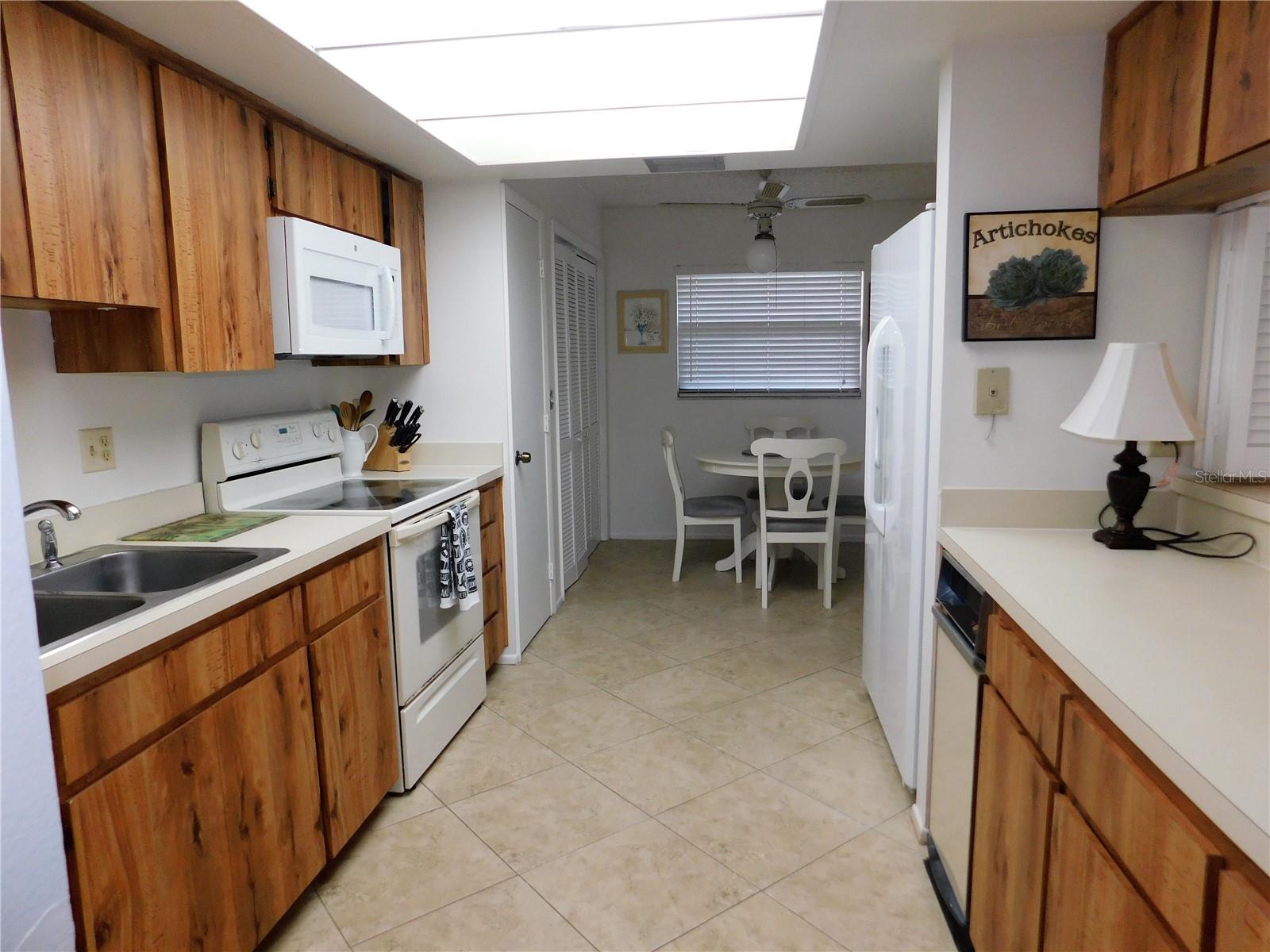 70 JOANNE PL #70, OLDSMAR, FL — photo 11