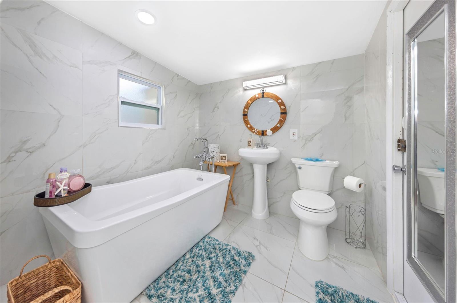2025 TEMPLE TER, CLEARWATER, FL — photo 36