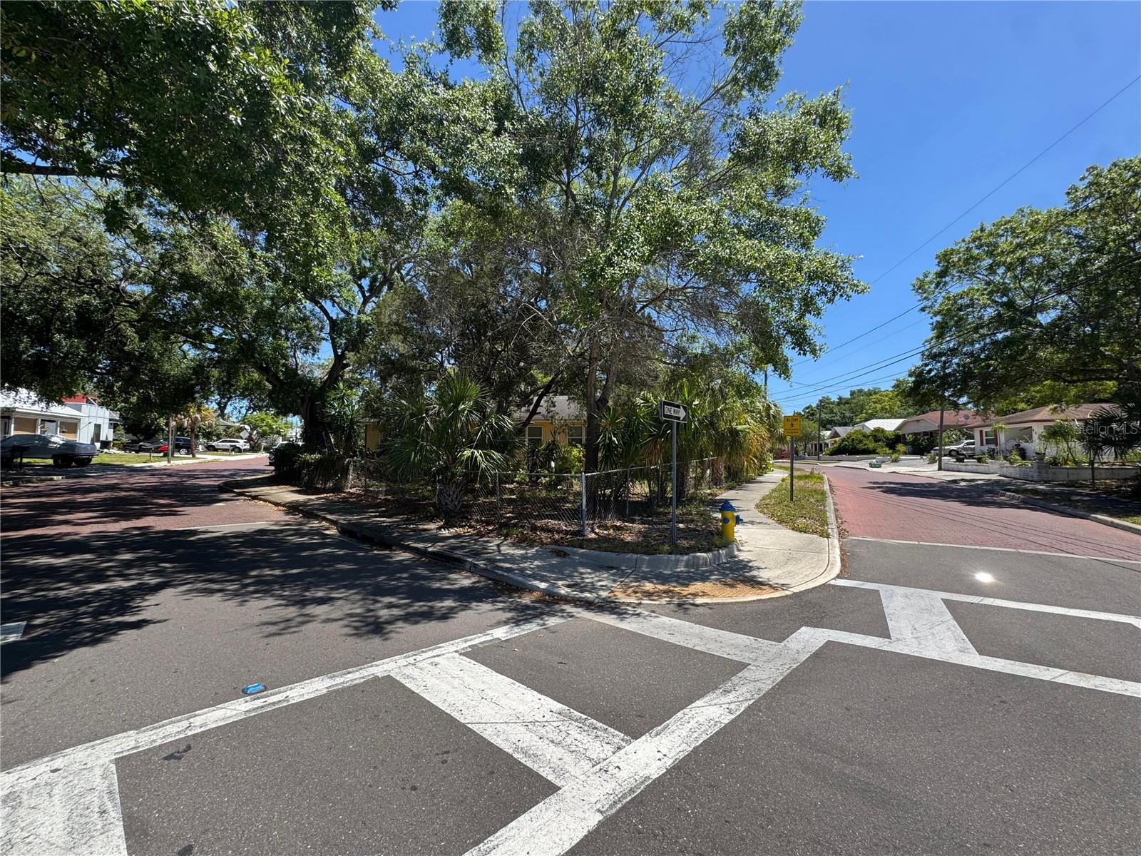 72 ADA ST, TARPON SPRINGS, FL — photo 8