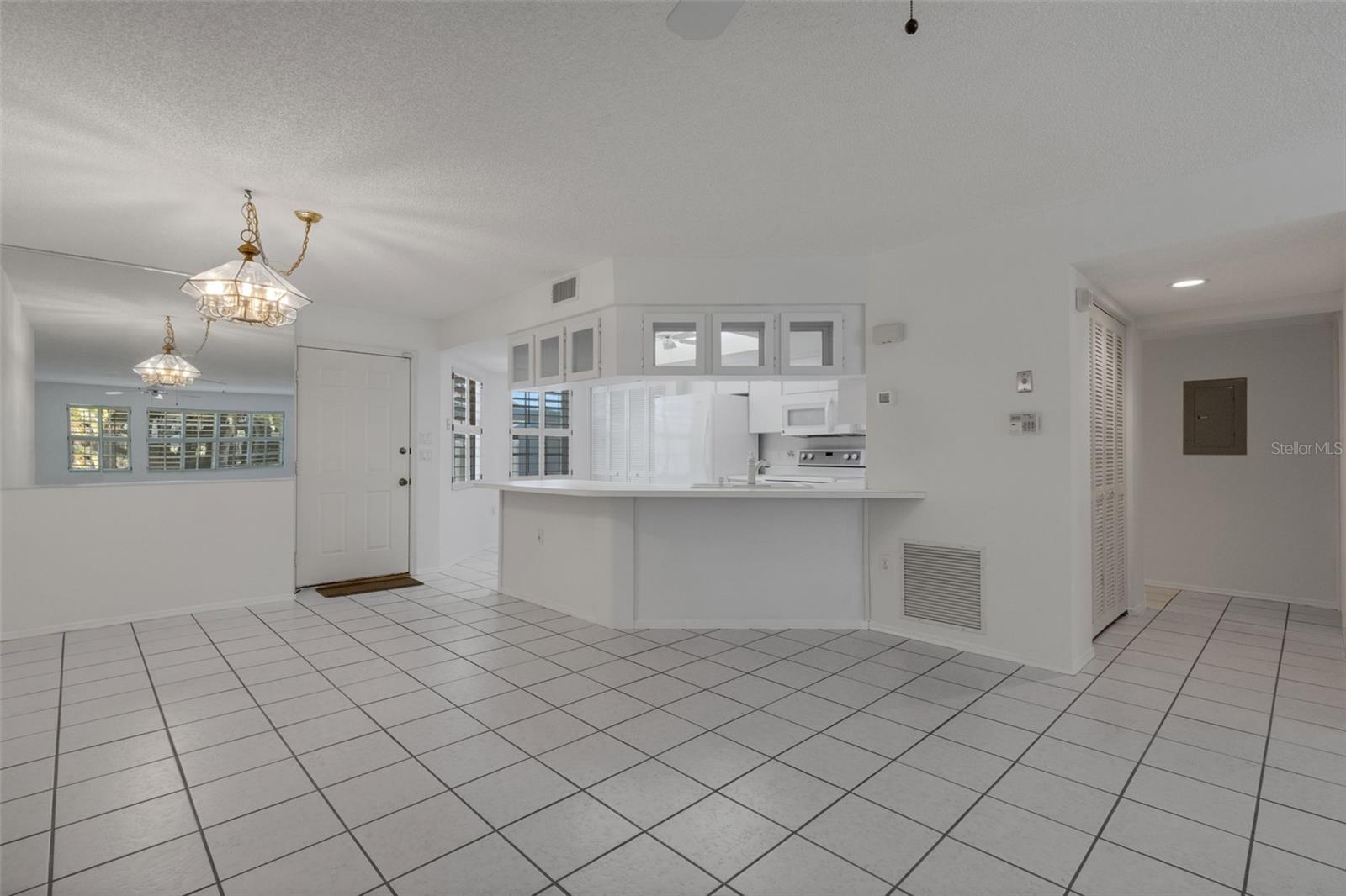528 W VENICE AVE ## 1, VENICE, FL — photo 9