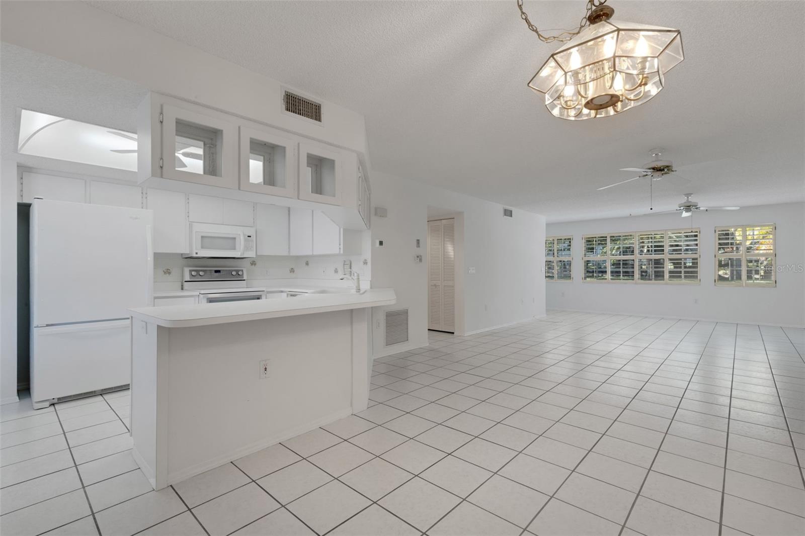 528 W VENICE AVE ## 1, VENICE, FL — photo 10