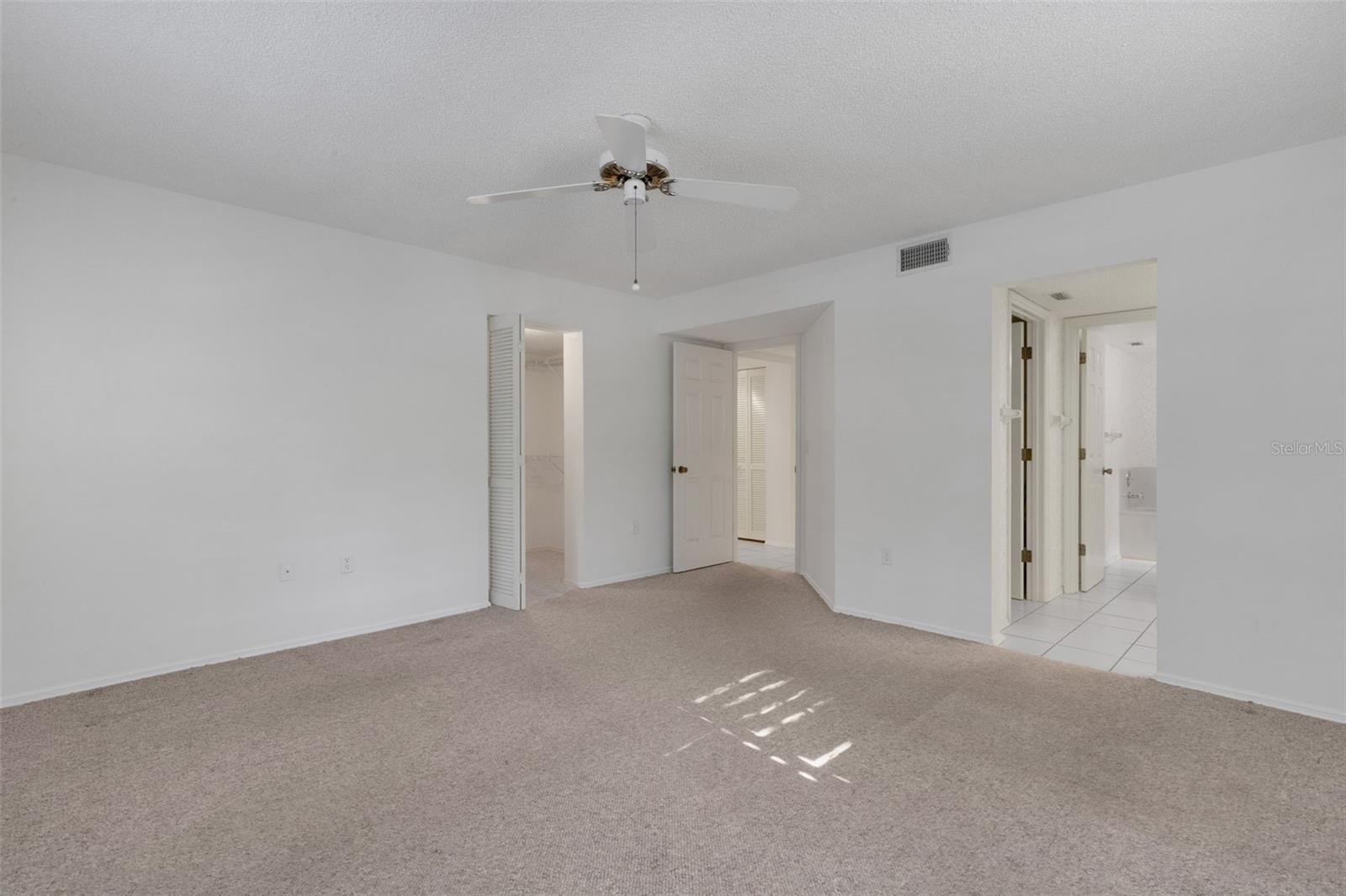 528 W VENICE AVE ## 1, VENICE, FL — photo 23