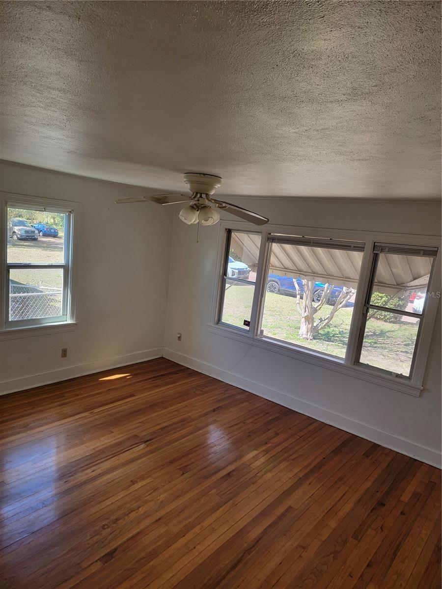 3720 4TH AVE N, ST PETERSBURG, FL — photo 11