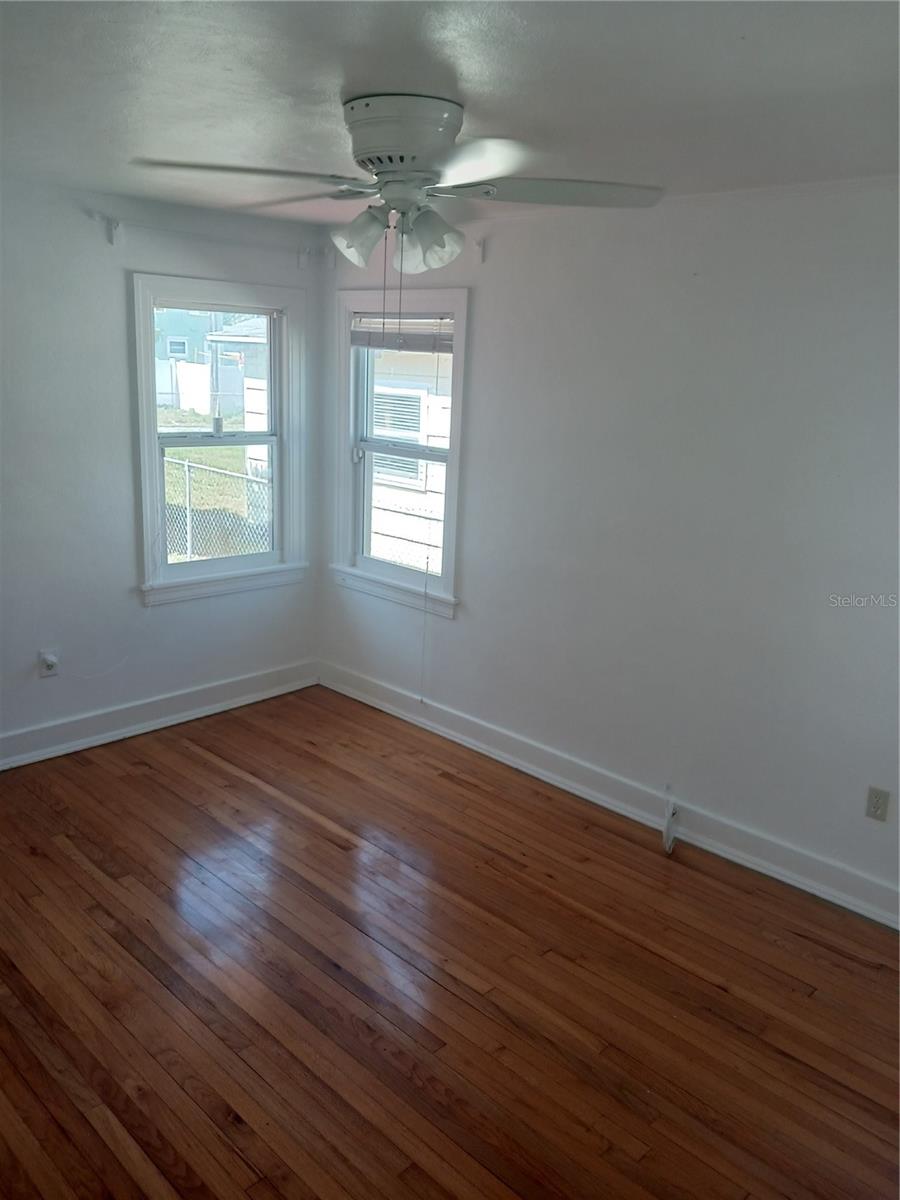 3720 4TH AVE N, ST PETERSBURG, FL — photo 22