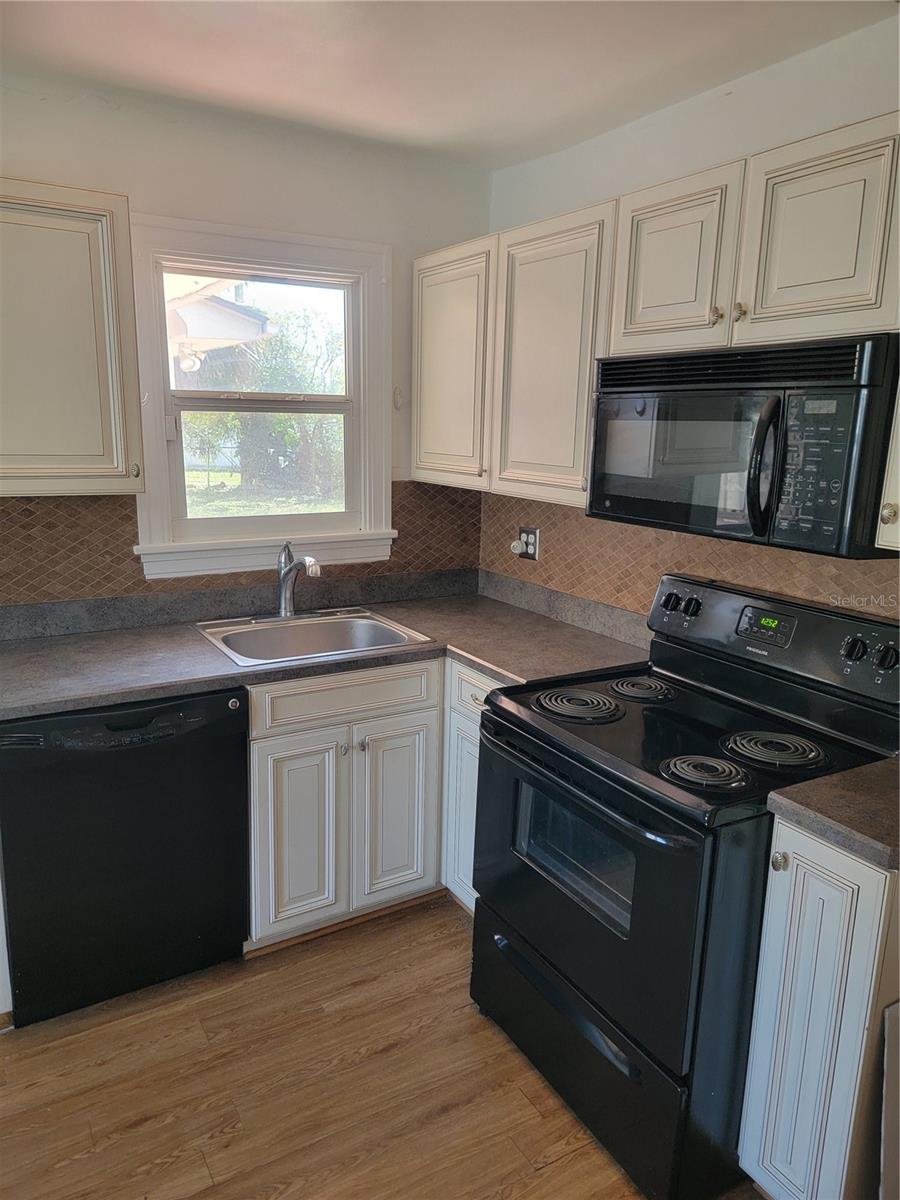 3720 4TH AVE N, ST PETERSBURG, FL — photo 24