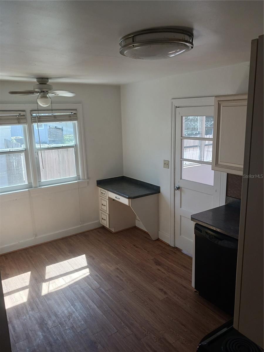 3720 4TH AVE N, ST PETERSBURG, FL — photo 27