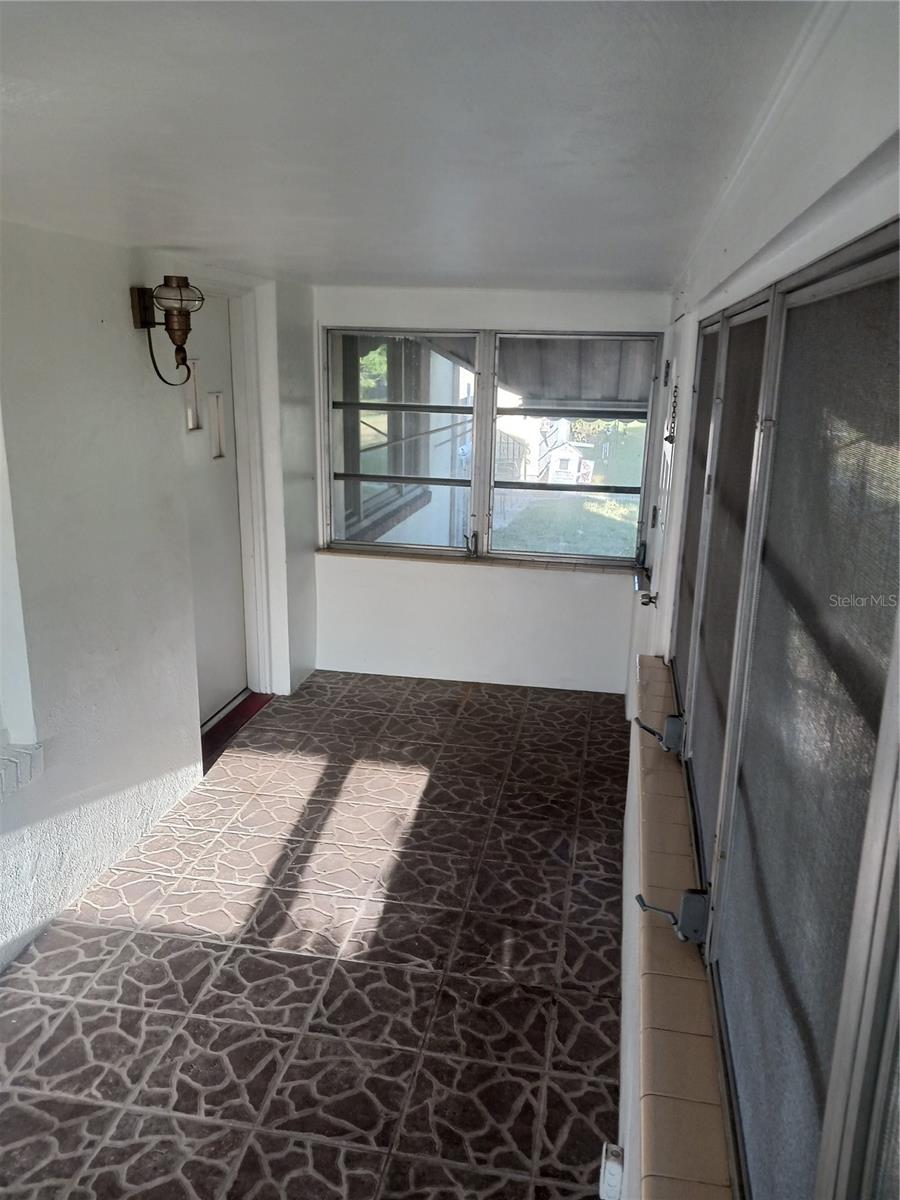 3720 4TH AVE N, ST PETERSBURG, FL — photo 32