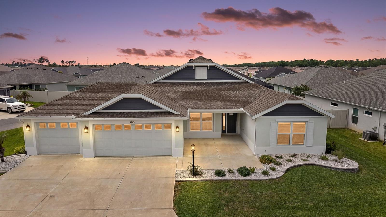 1713 ROBBINS RD, THE VILLAGES, FL