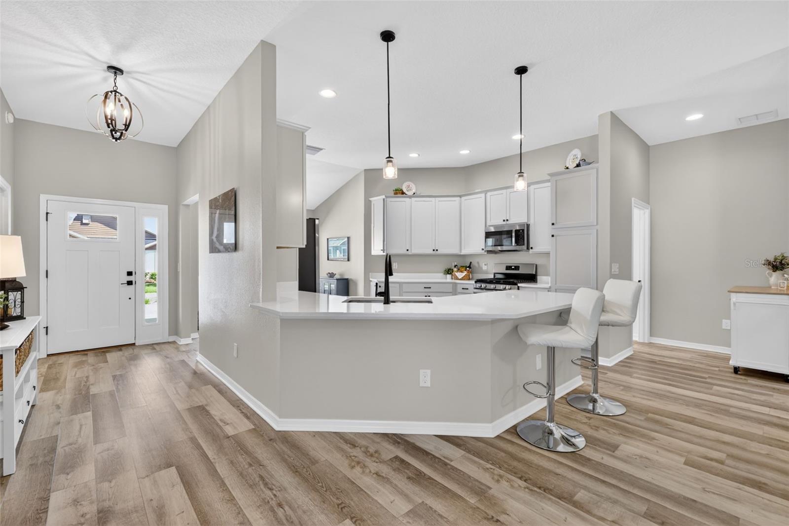 1713 ROBBINS RD, THE VILLAGES, FL — photo 9