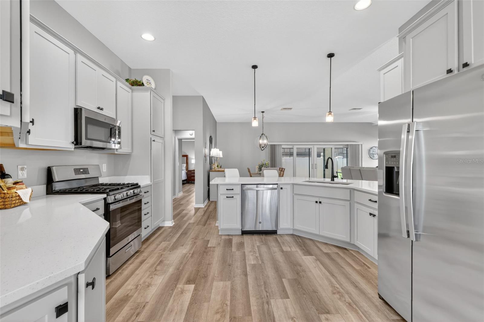1713 ROBBINS RD, THE VILLAGES, FL — photo 11