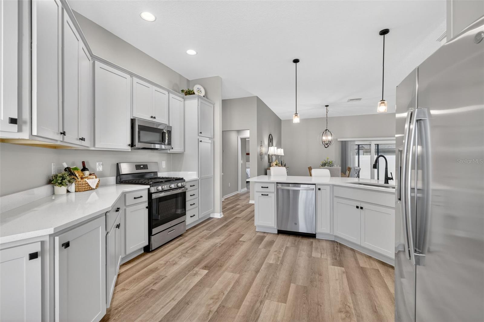 1713 ROBBINS RD, THE VILLAGES, FL — photo 13
