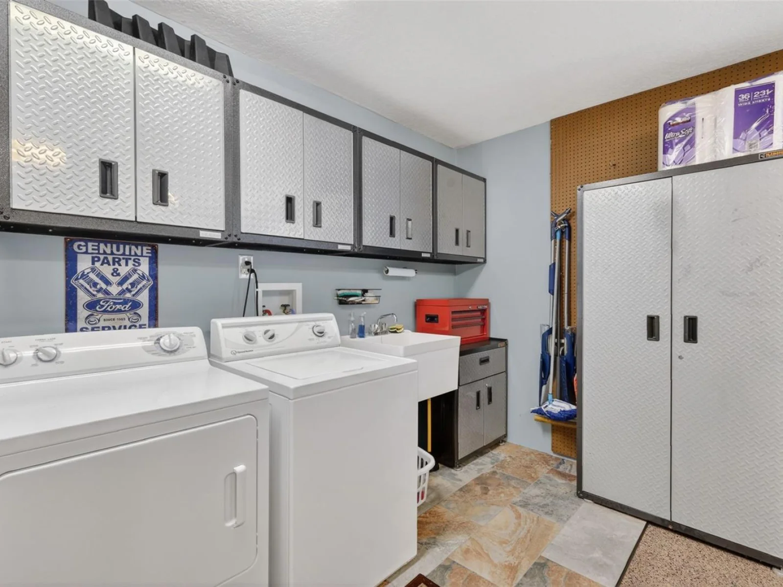 605 SANDLAKE CT, MOUNT DORA, FL — photo 100