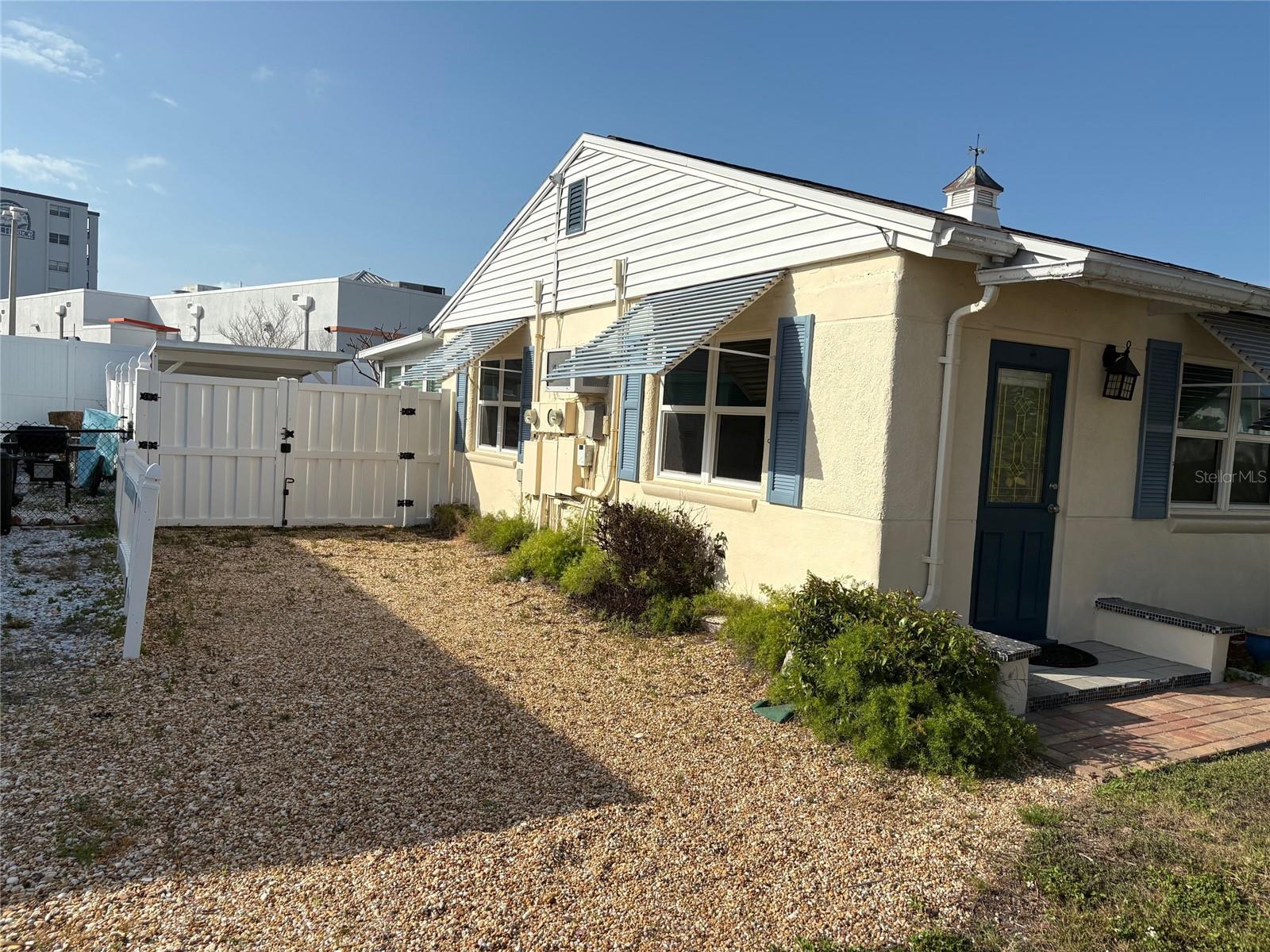 111 174TH AVE E, REDINGTON SHORES, FL — photo 3