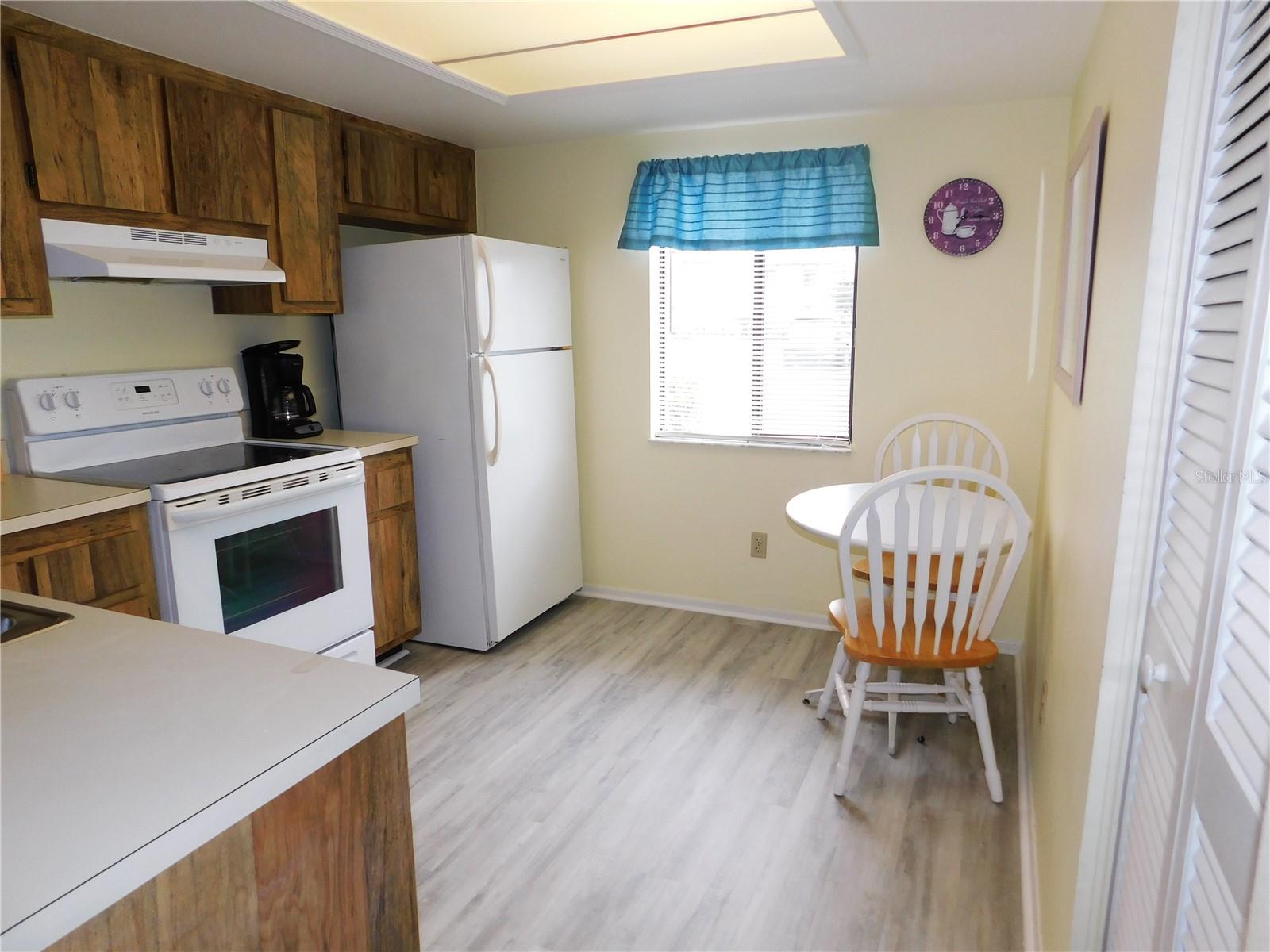 111 E CYPRESS CT #111, OLDSMAR, FL — photo 8