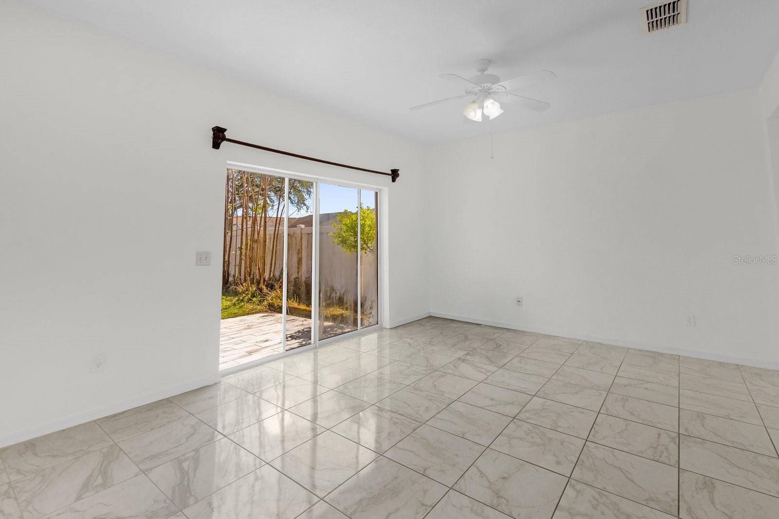 5090 NE 122ND BLVD, OXFORD, FL — photo 9