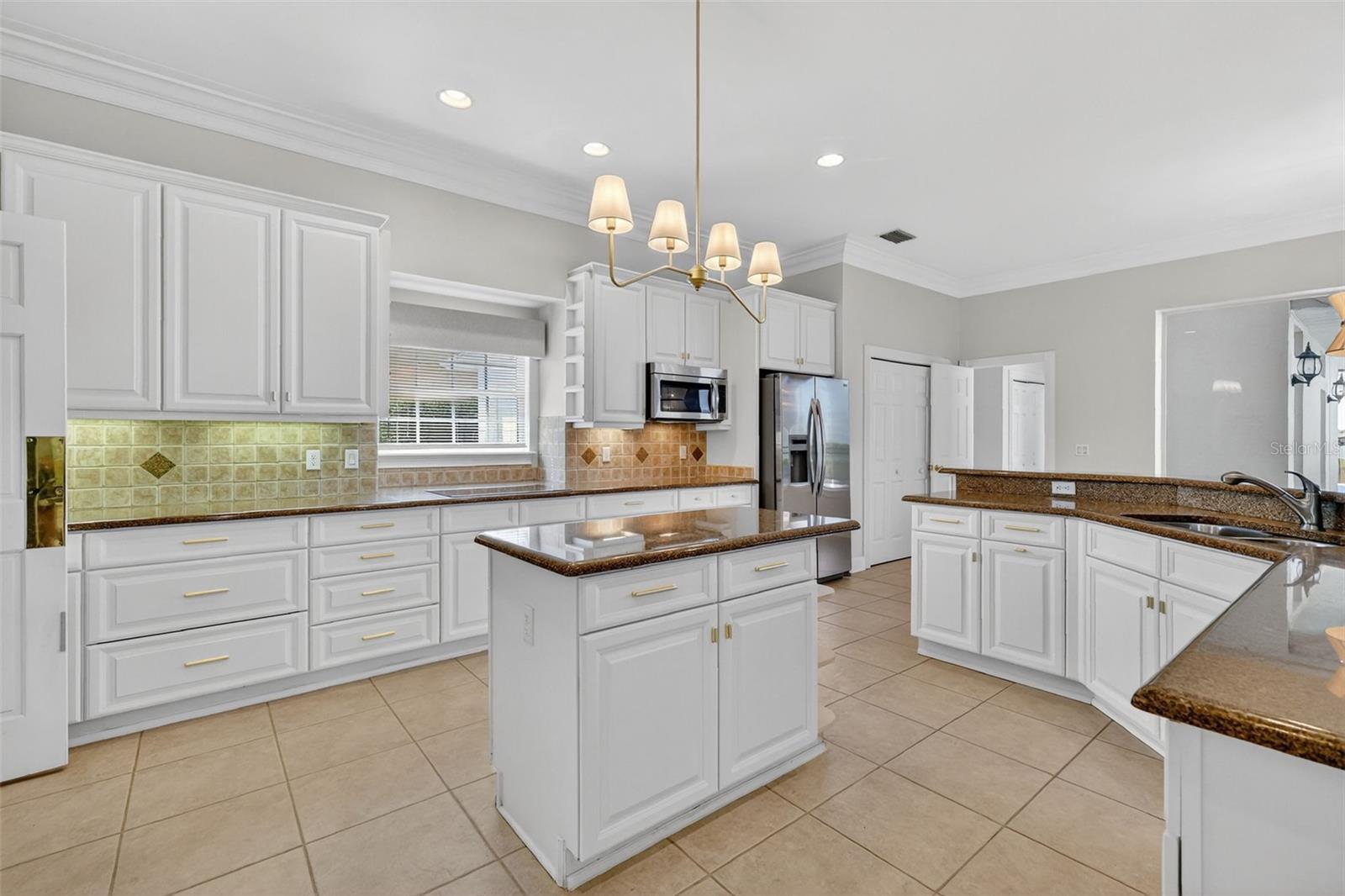 1741 EDGEWATER DR, MOUNT DORA, FL — photo 37