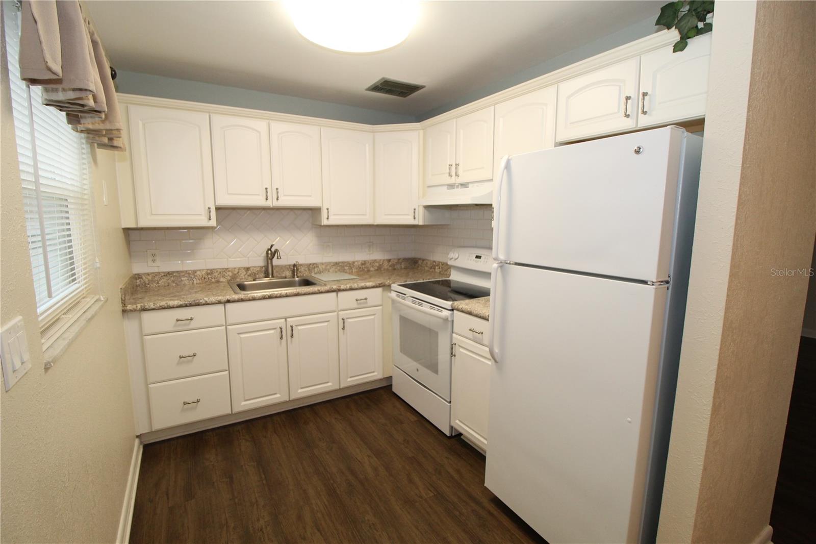 2202 CLUBHOUSE DR #185, SUN CITY CENTER, FL — photo 10