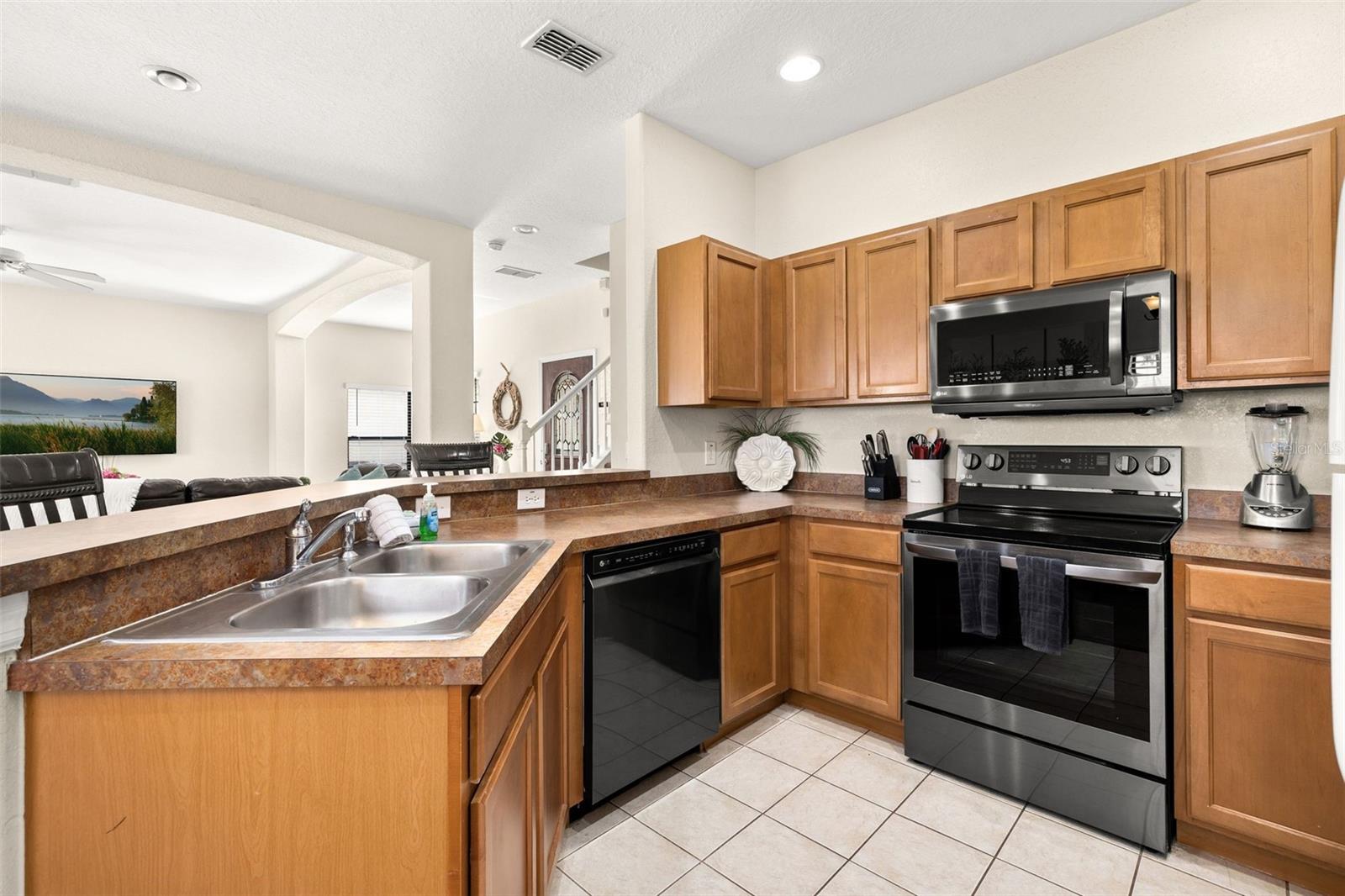 141 SUMMER PLACE LOOP, CLERMONT, FL — photo 44