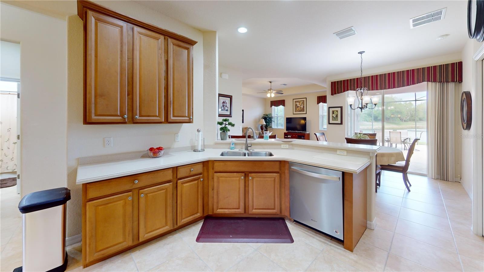 11462 SAFFRON CT, VENICE, FL — photo 17