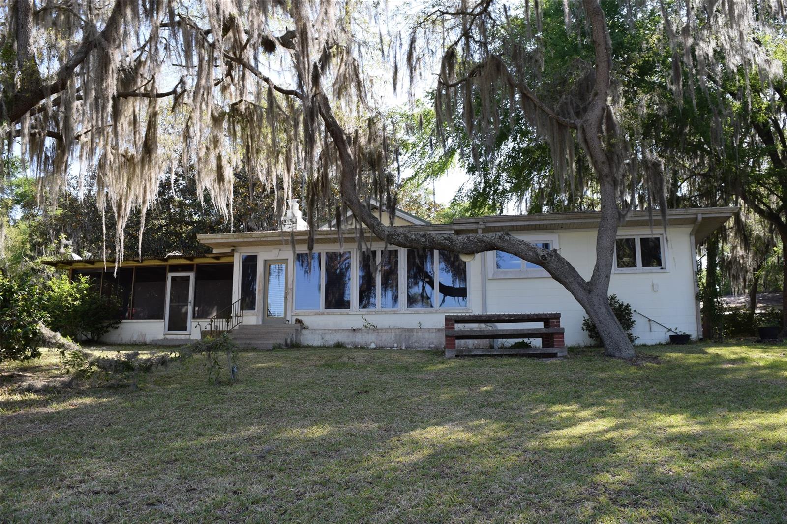 121 AWEEMA WAY, MELROSE, FL — photo 2