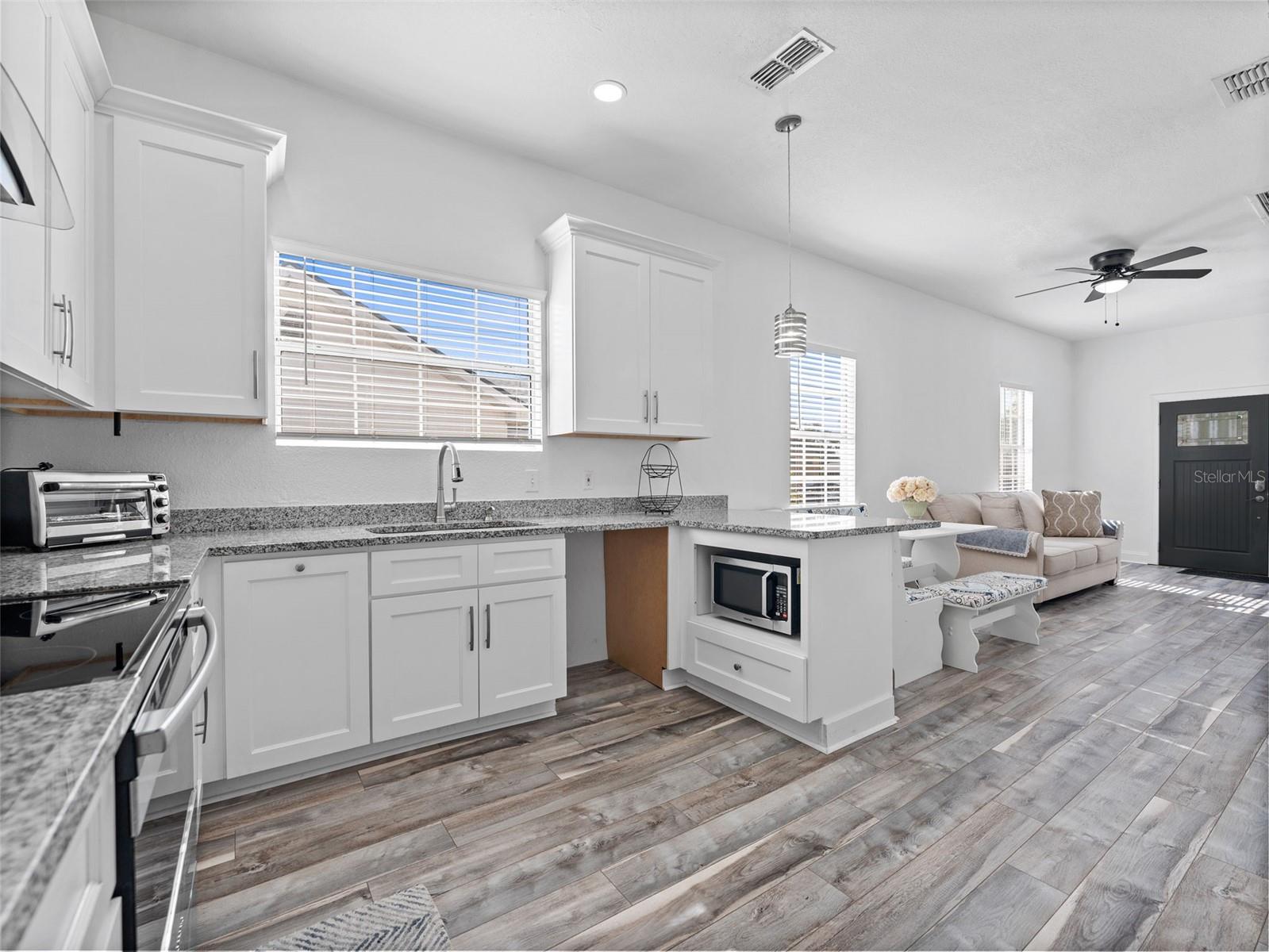 2903 W IVY ST, TAMPA, FL — photo 11