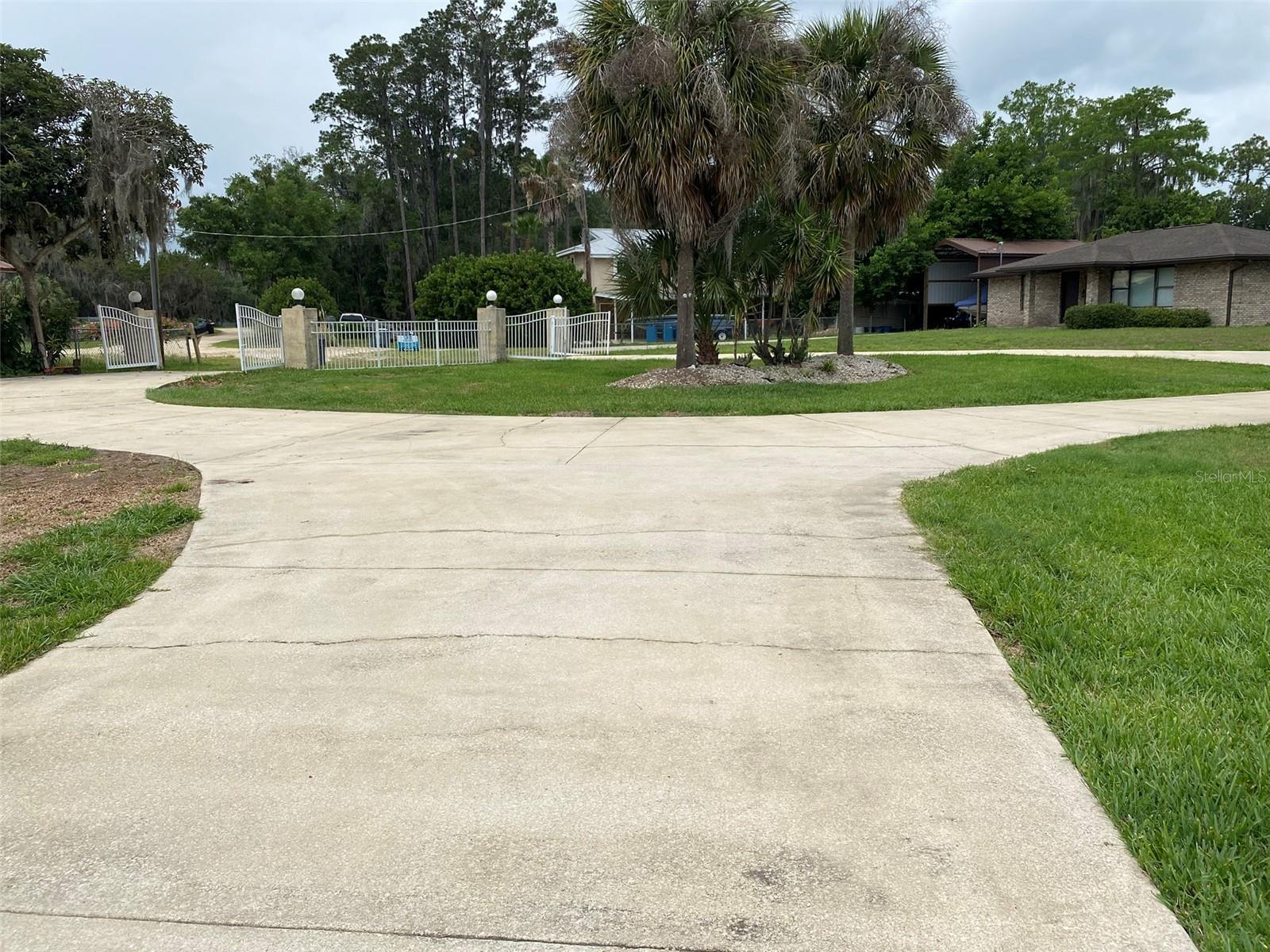 229 LAKE IDA POINT DR, INTERLACHEN, FL — photo 6