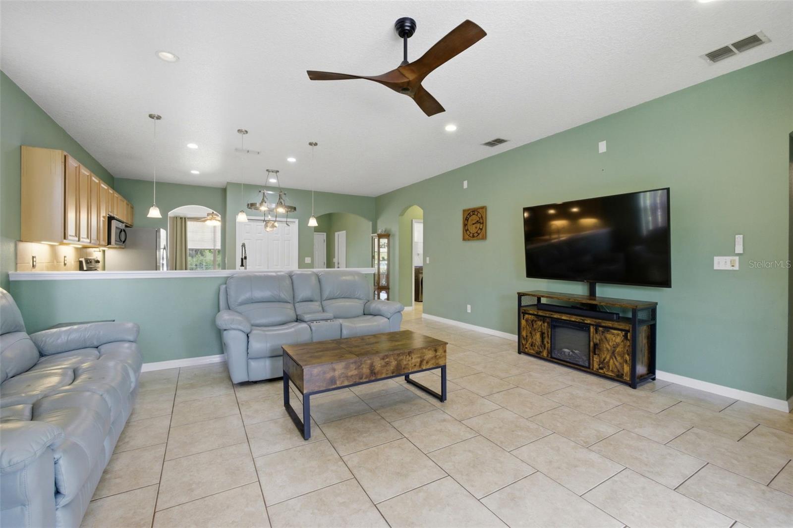35937 DAWN DR, LEESBURG, FL — photo 10