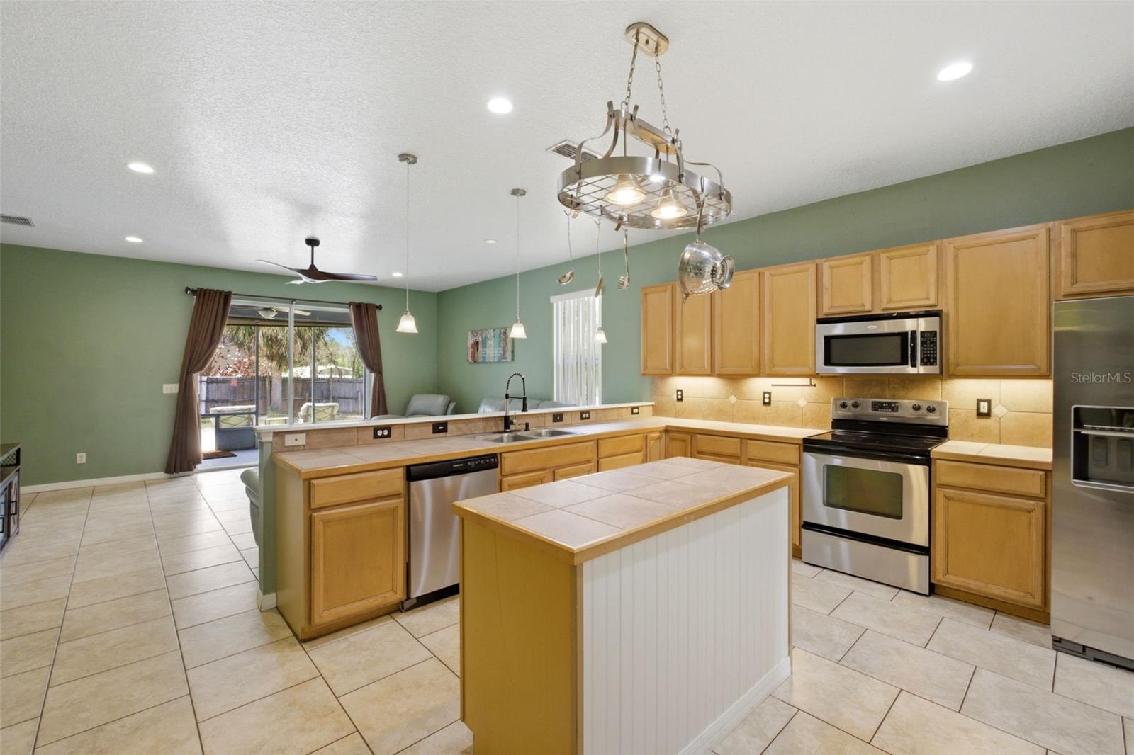 35937 DAWN DR, LEESBURG, FL — photo 21