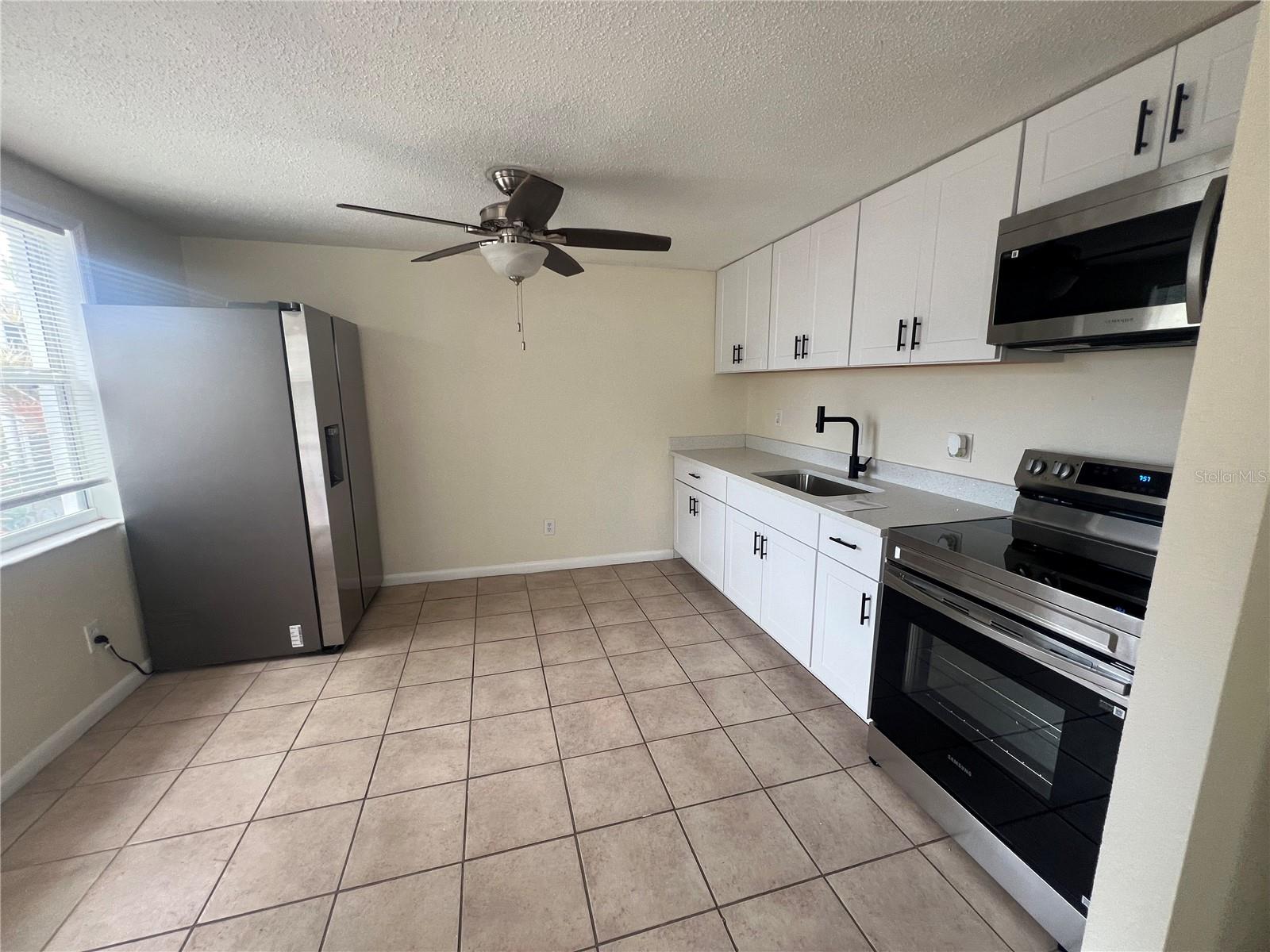 275 PINEAPPLE ST #B, ENGLEWOOD, FL — photo 3