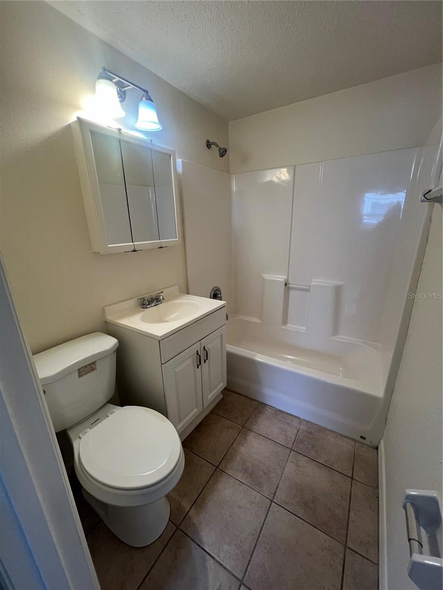 275 PINEAPPLE ST #B, ENGLEWOOD, FL — photo 7