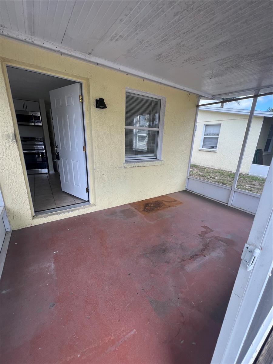 275 PINEAPPLE ST #B, ENGLEWOOD, FL — photo 9