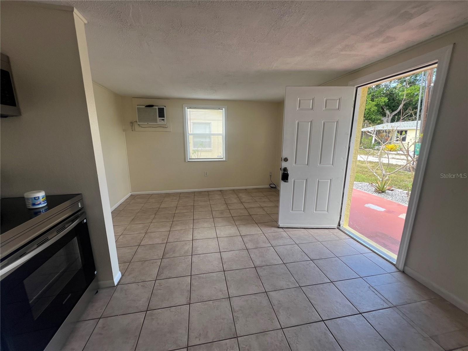 255 PINEAPPLE ST #3, ENGLEWOOD, FL — photo 3