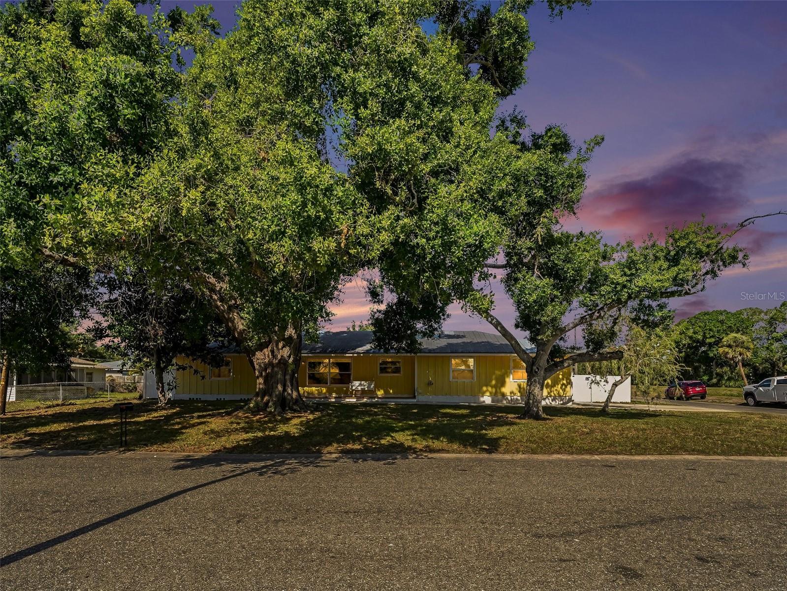 704 S LOCKWOOD RIDGE RD, SARASOTA, FL — photo 3