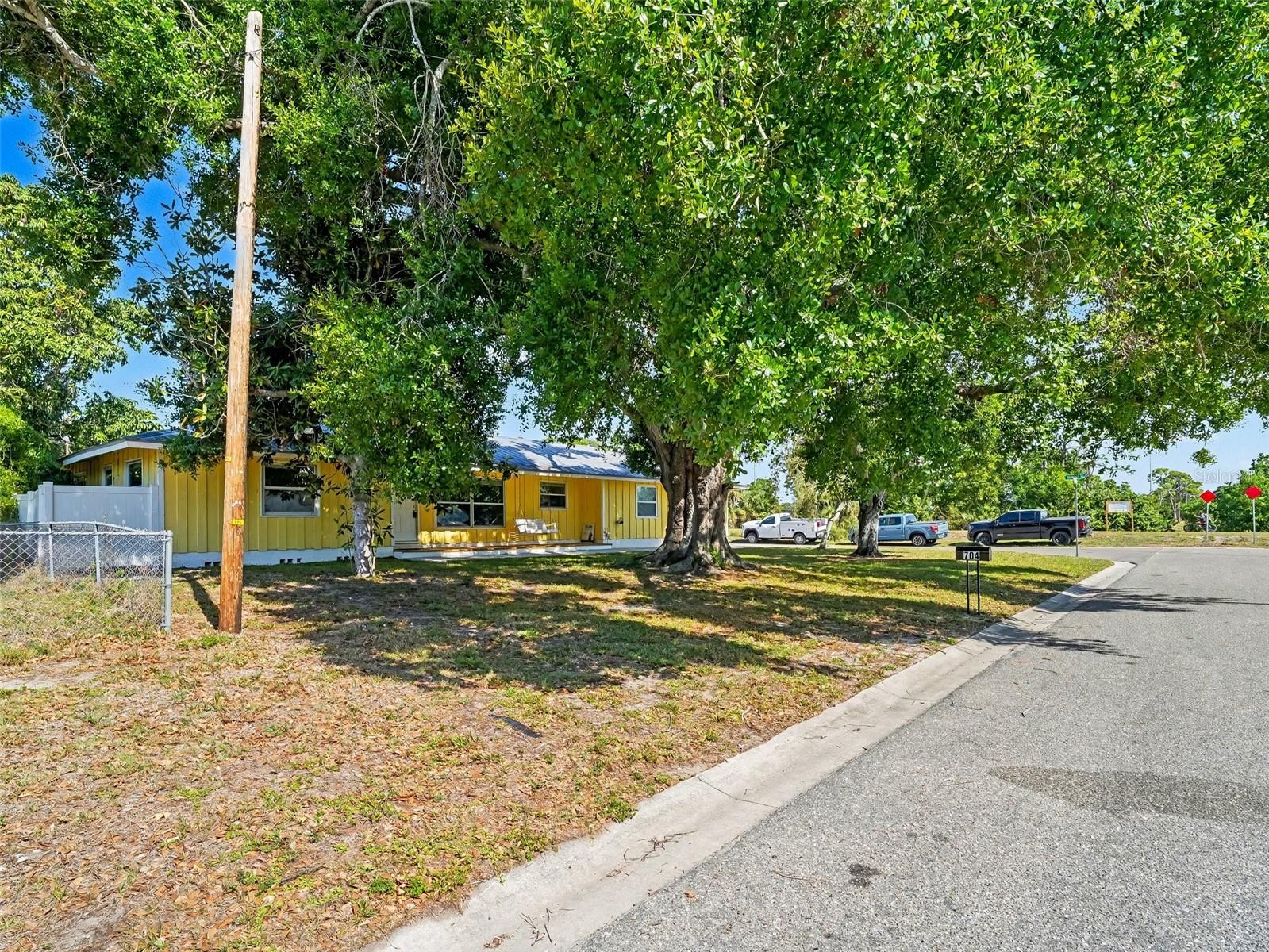 704 S LOCKWOOD RIDGE RD, SARASOTA, FL — photo 5