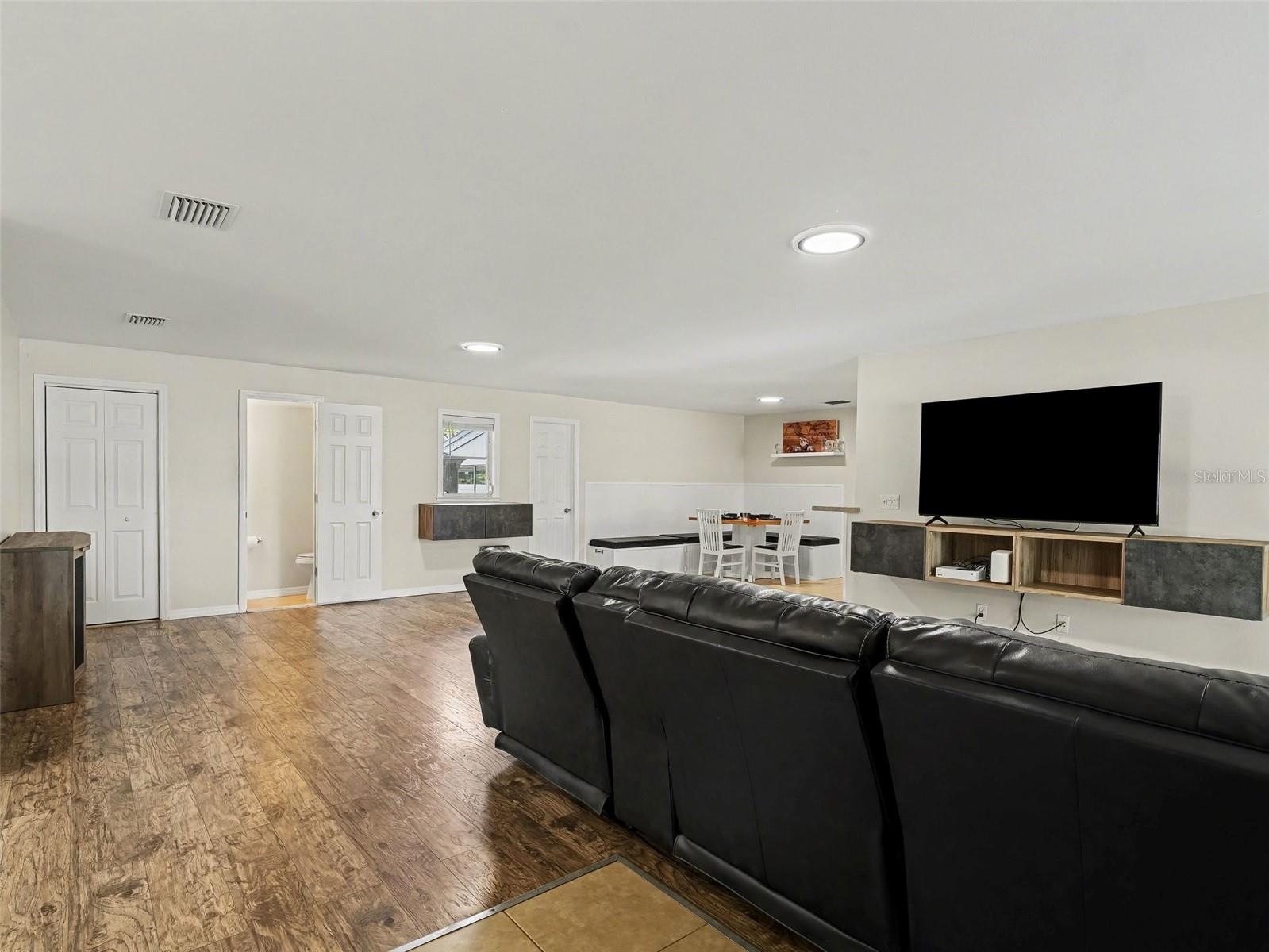 704 S LOCKWOOD RIDGE RD, SARASOTA, FL — photo 11