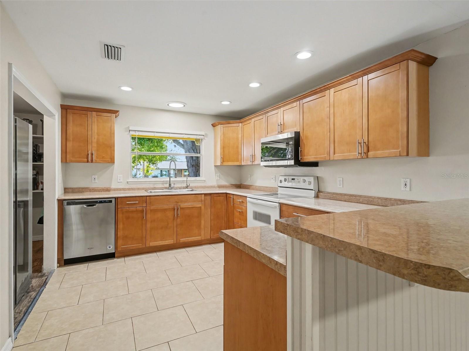 704 S LOCKWOOD RIDGE RD, SARASOTA, FL — photo 17