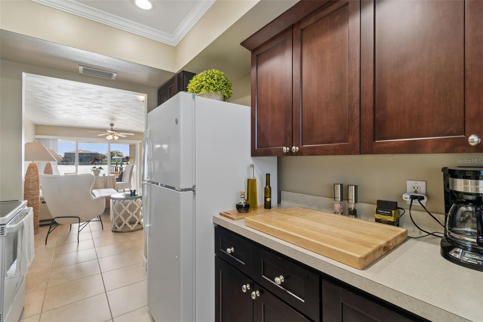 2307 BAY BLVD, INDIAN ROCKS BEACH, FL — photo 9