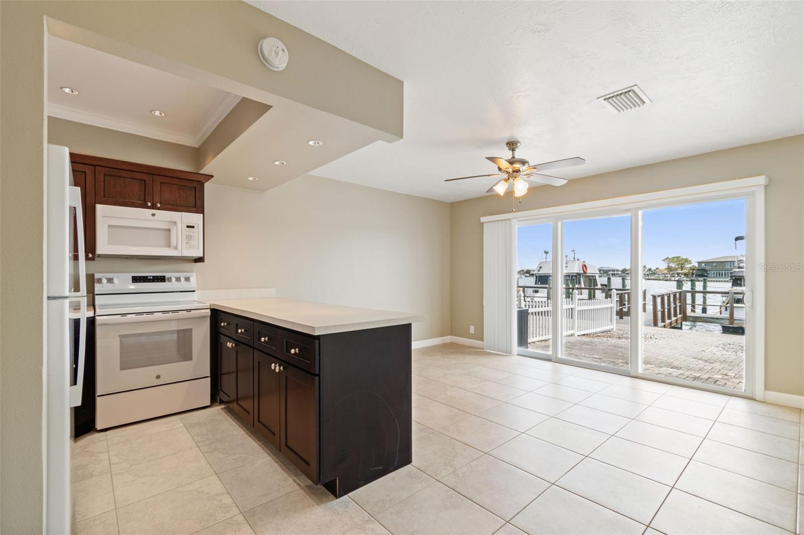 2307 BAY BLVD, INDIAN ROCKS BEACH, FL — photo 48