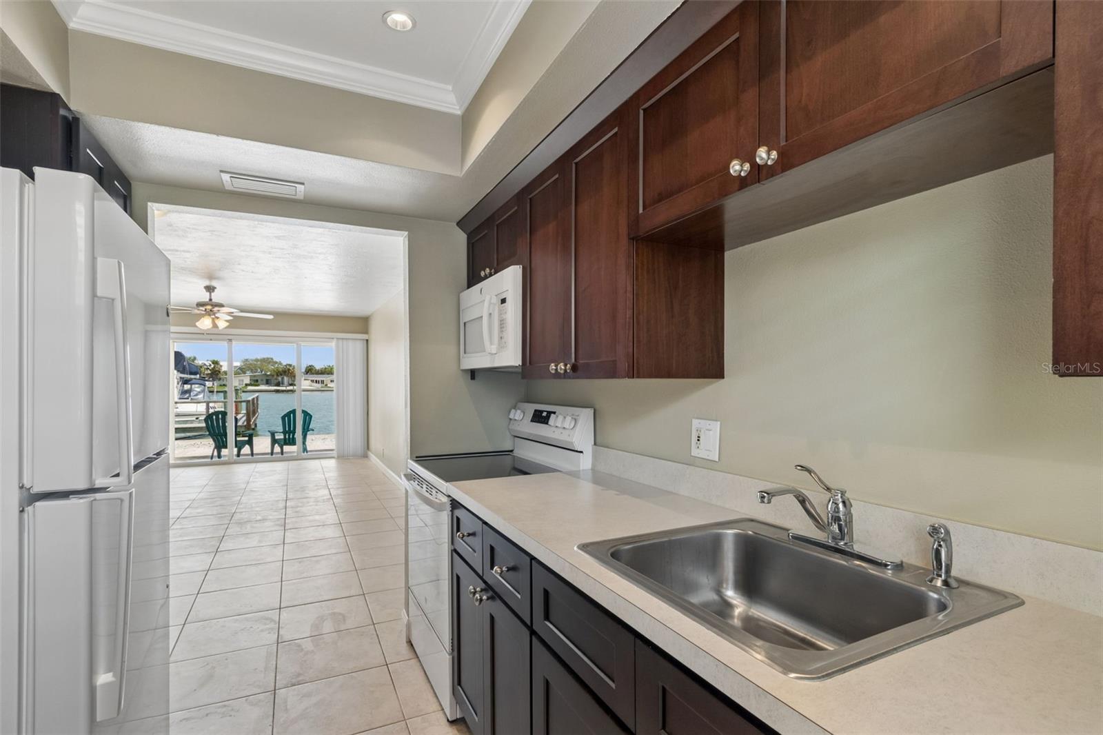 2307 BAY BLVD, INDIAN ROCKS BEACH, FL — photo 61