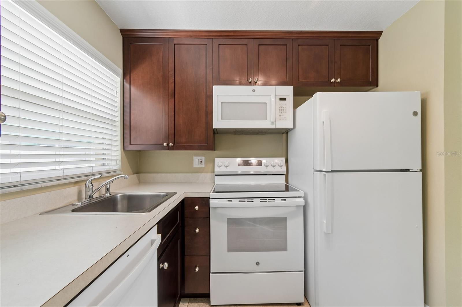 2307 BAY BLVD, INDIAN ROCKS BEACH, FL — photo 81