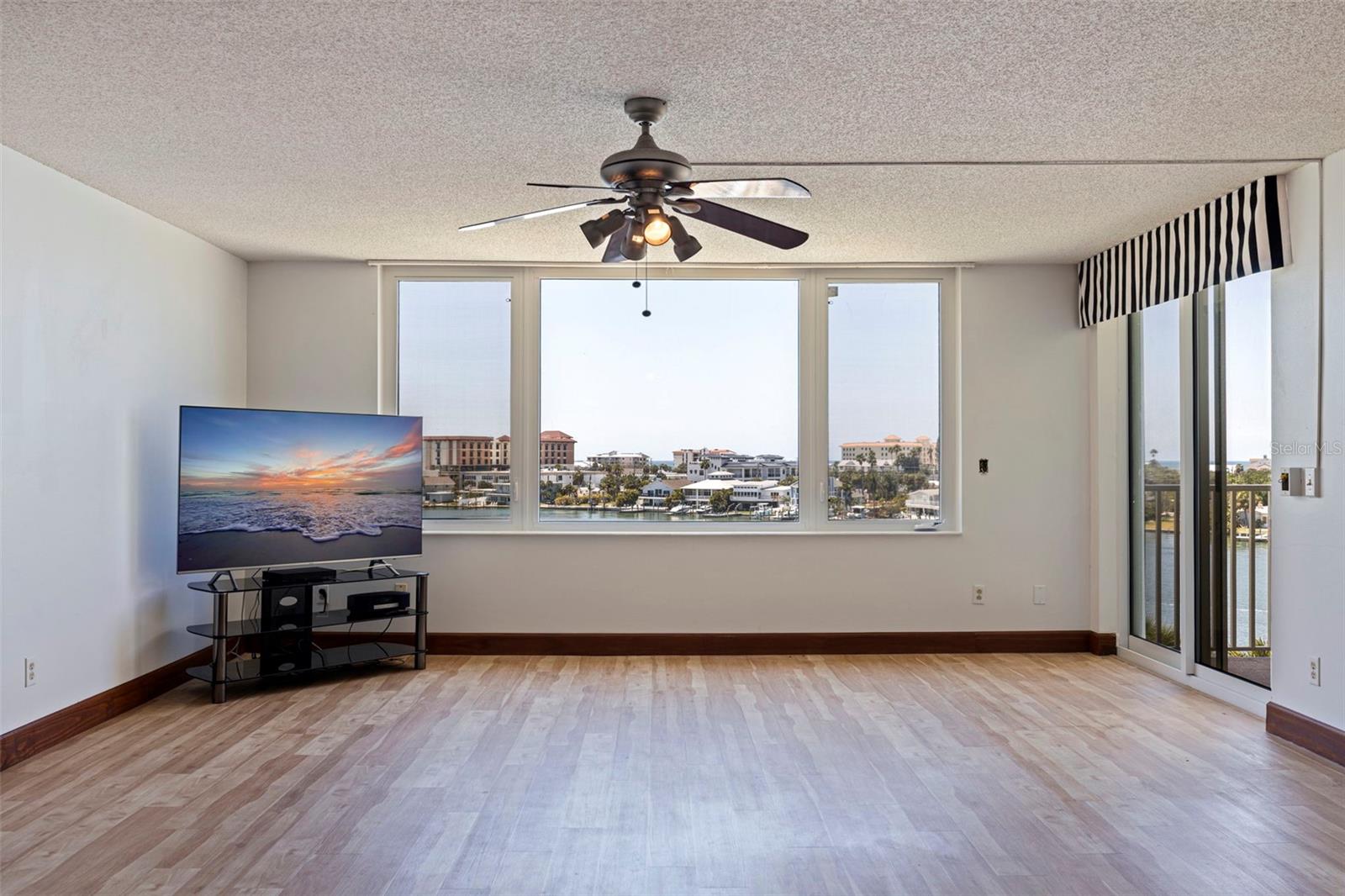 736 ISLAND WAY #504, CLEARWATER BEACH, FL — photo 4