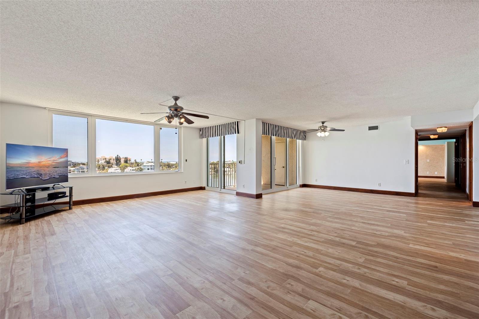 736 ISLAND WAY #504, CLEARWATER BEACH, FL — photo 10