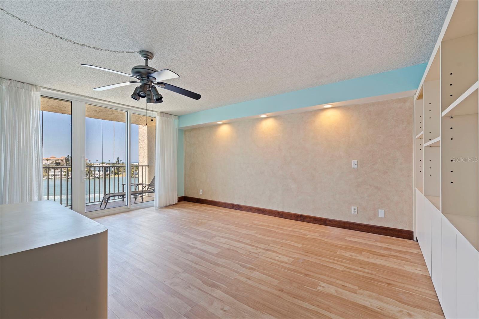 736 ISLAND WAY #504, CLEARWATER BEACH, FL — photo 23