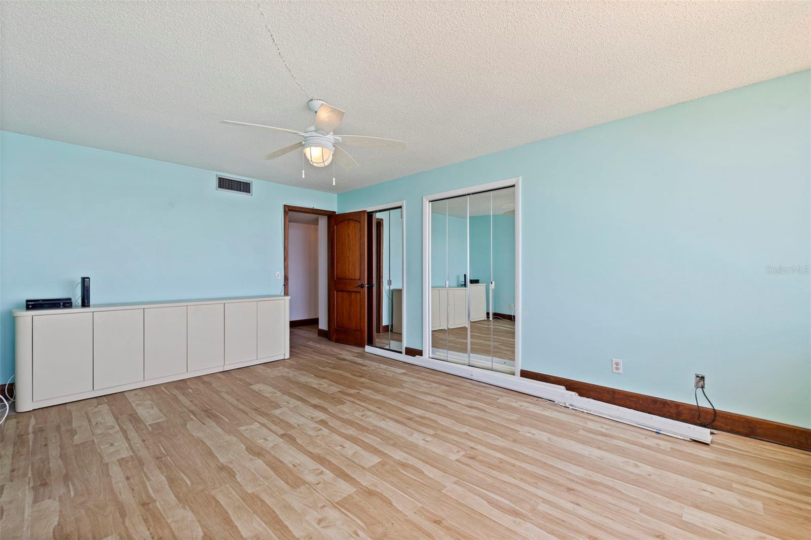 736 ISLAND WAY #504, CLEARWATER BEACH, FL — photo 33