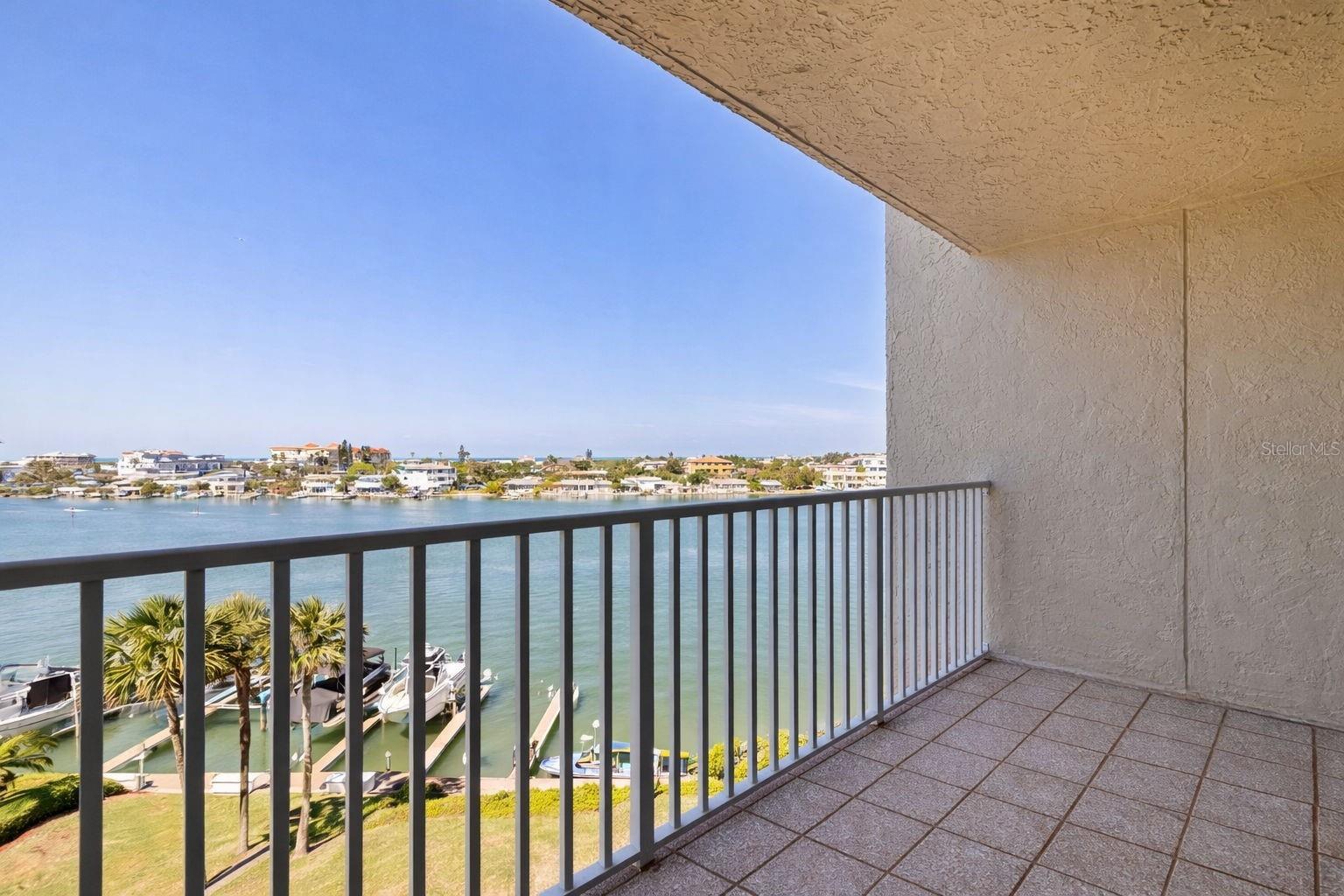 736 ISLAND WAY #504, CLEARWATER BEACH, FL — photo 27