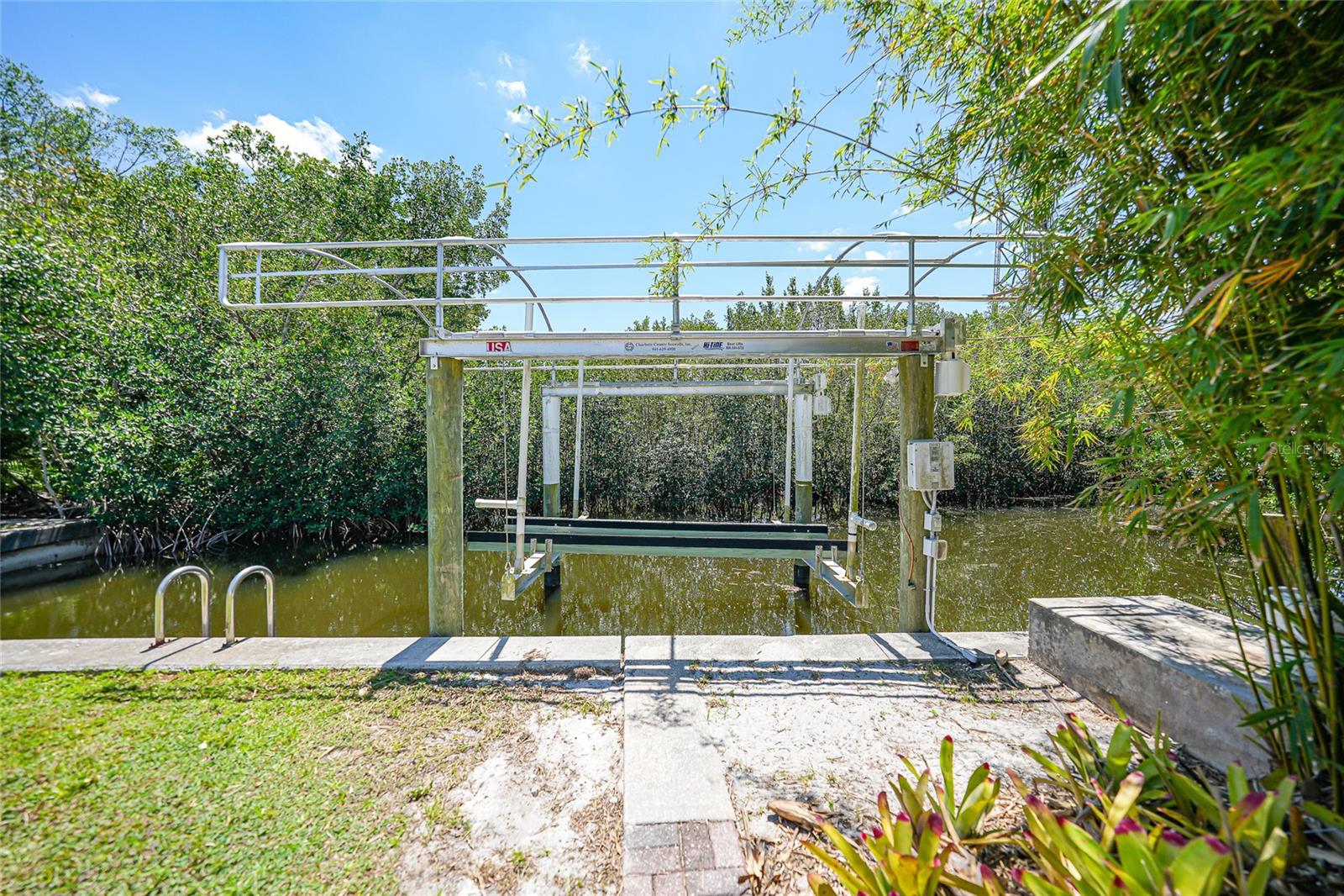 425 FIREBALL CT, PUNTA GORDA, FL — photo 3